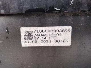 bontott BMW i3 Első Lökhárító (Üresen)