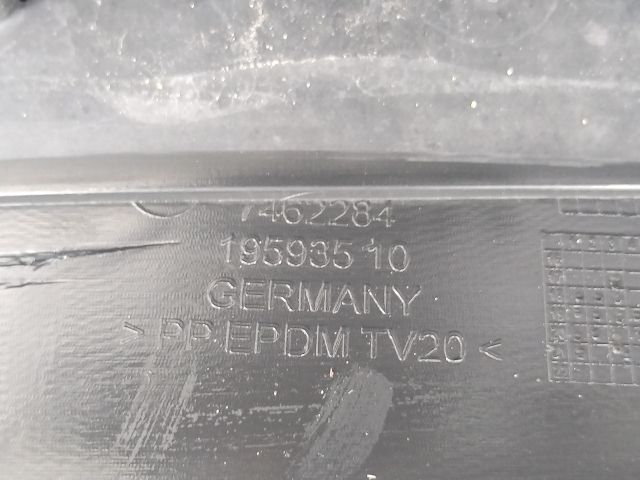 bontott BMW i3 Első Lökhárító (Üresen)