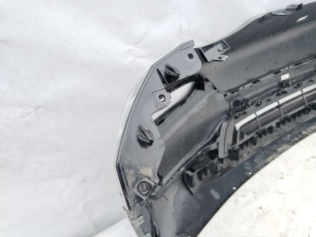 bontott BMW i3 Első Lökhárító (Üresen)