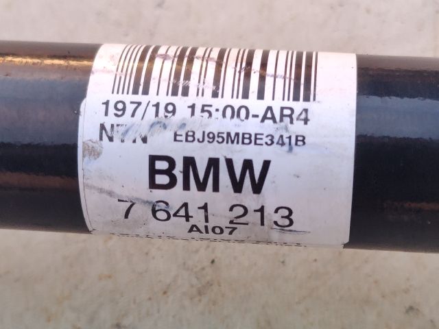 bontott BMW i3 Bal hátsó Féltengely