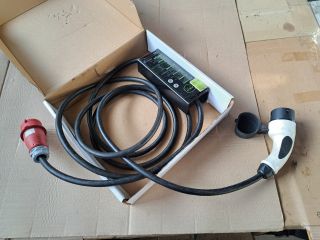 bontott BMW i3 Akkumulátor Töltő