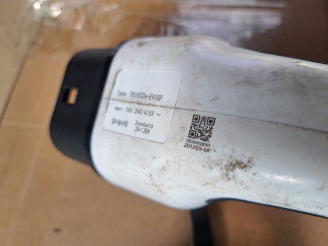 bontott BMW i3 Akkumulátor Töltő