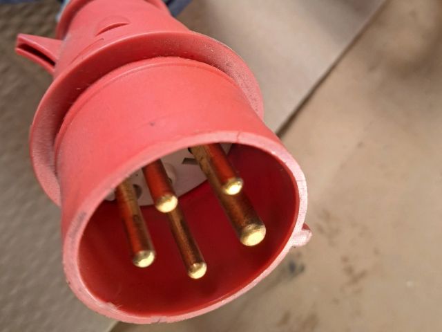 bontott BMW i3 Akkumulátor Töltő