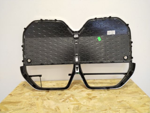 bontott BMW i4 Hűtőrács