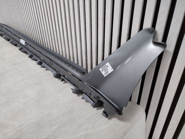 bontott BMW i4 Jobb Küszöb