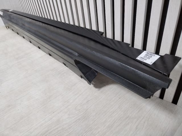 bontott BMW i4 Jobb Küszöb