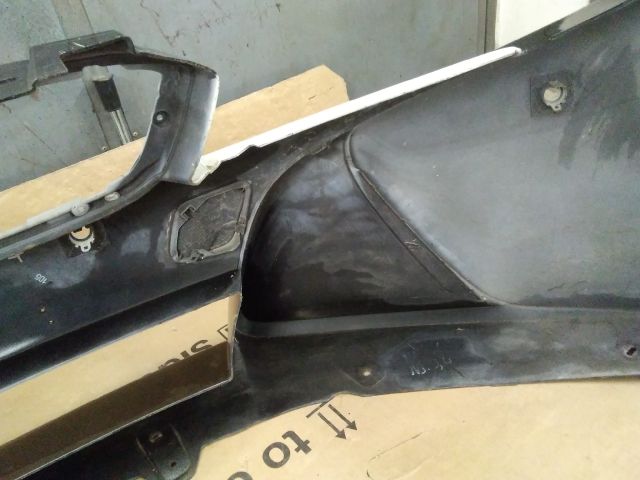 bontott BMW i8 Első Lökhárító (Üresen)