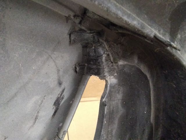 bontott BMW i8 Első Lökhárító (Üresen)