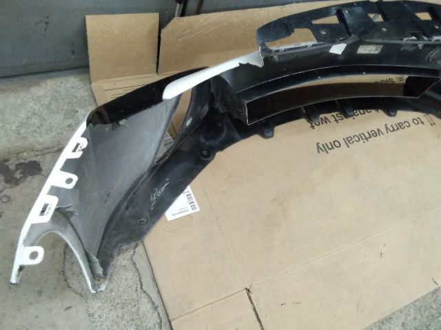 bontott BMW i8 Első Lökhárító (Üresen)