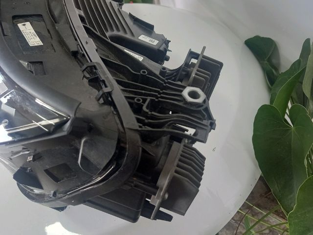 bontott BMW iX Bal Fényszóró