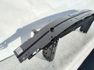 bontott BMW iX Első Lökhárító Merevítő (Fém)