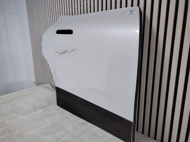 bontott BMW iX Jobb hátsó Ajtó (Üres lemez)