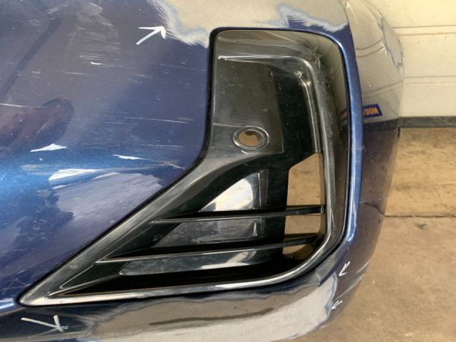 bontott BMW IX3 Első Lökhárító (Üresen)