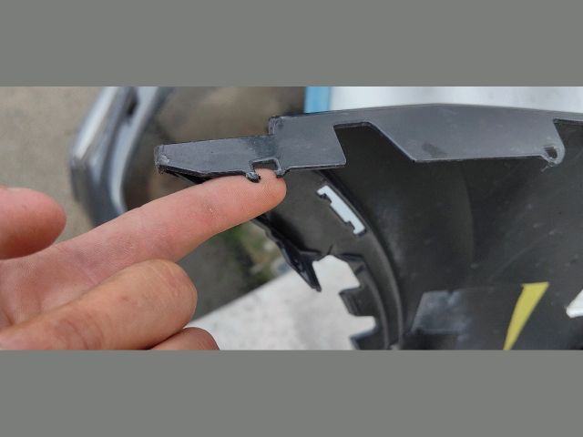 bontott BMW IX3 Első Lökhárító (Üresen)