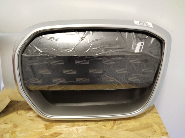 bontott BMW IX3 Hűtőrács