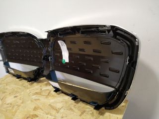 bontott BMW IX3 Hűtőrács