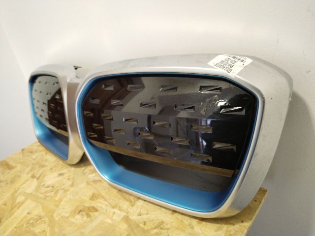 bontott BMW IX3 Hűtőrács