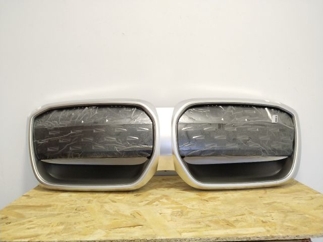 bontott BMW IX3 Hűtőrács