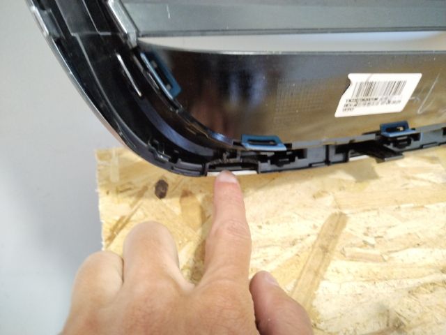 bontott BMW IX3 Hűtőrács