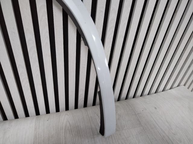 bontott BMW IX3 Jobb Levélrács Záróvég