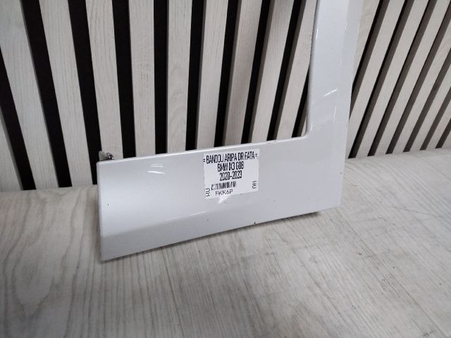 bontott BMW IX3 Jobb Levélrács Záróvég