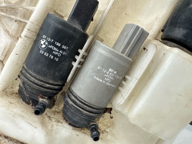 bontott BMW X1 Ablakmosó Tartály