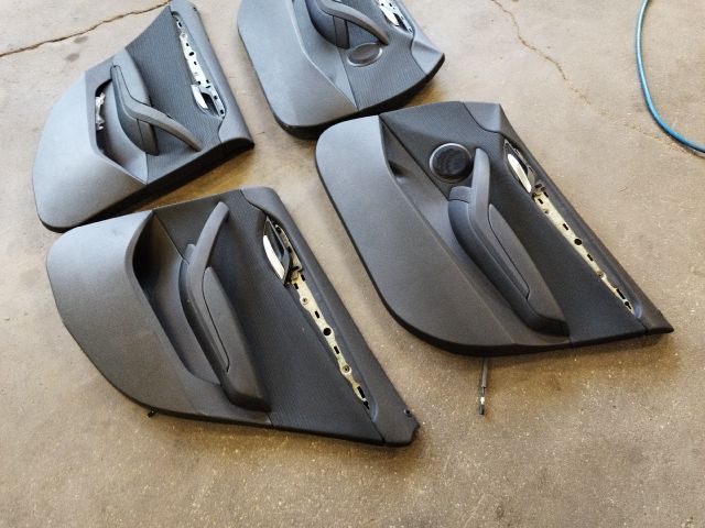 bontott BMW X1 Ajtó Kárpit Szett