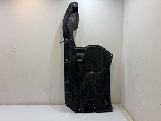 bontott BMW X1 Alsó Motorburkolat