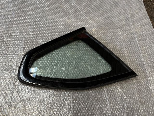 bontott BMW X1 Bal C Oszlop Oldalablak Üveg