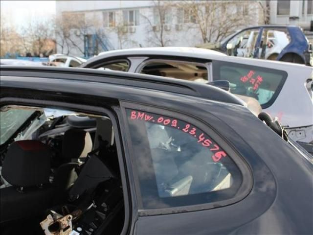 bontott BMW X1 Bal C Oszlop Oldalablak Üveg