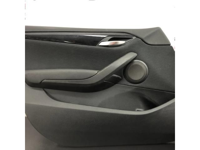 bontott BMW X1 Bal első Ajtó Kárpit