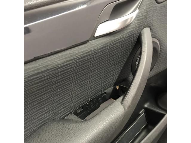 bontott BMW X1 Bal első Ajtó Kárpit