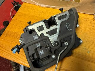 bontott BMW X1 Bal első Ajtózár