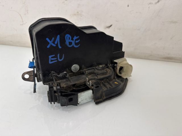 bontott BMW X1 Bal első Ajtózár