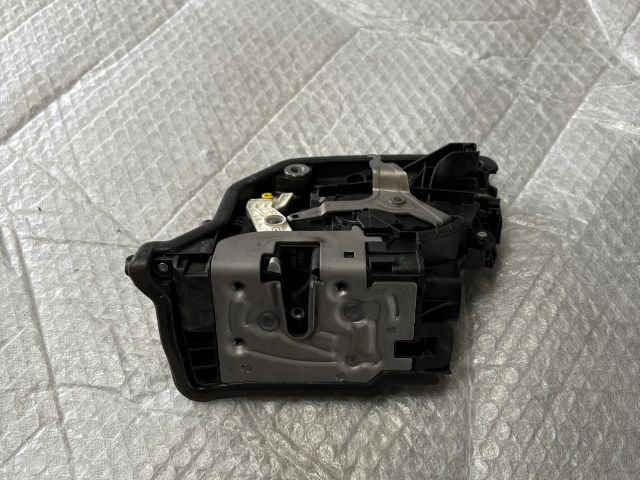 bontott BMW X1 Bal első Ajtózár