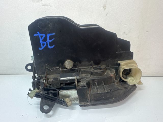 bontott BMW X1 Bal első Ajtózár