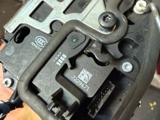 bontott BMW X1 Bal első Ajtózár