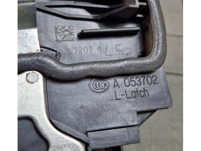 bontott BMW X1 Bal első Ajtózár