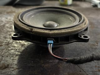 bontott BMW X1 Bal első Hangszóró