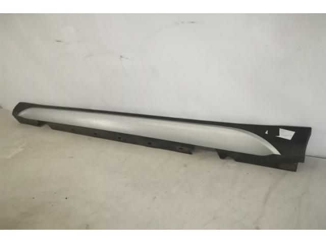 bontott BMW X1 Bal első Küszöb Díszléc