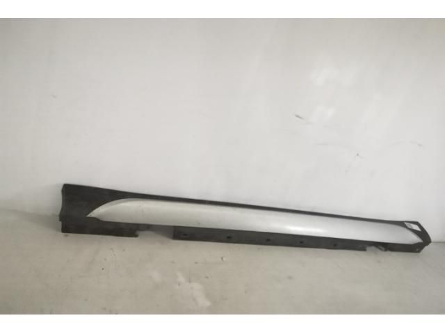 bontott BMW X1 Bal első Küszöb Díszléc