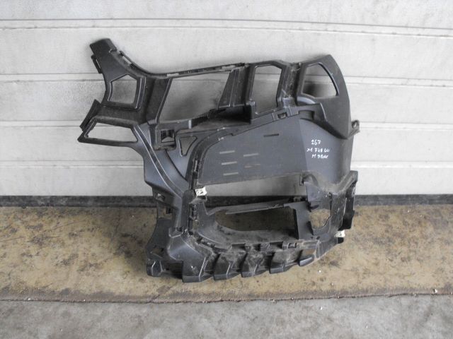 bontott BMW X1 Bal első Lökhárító Tartó (Műanyag)