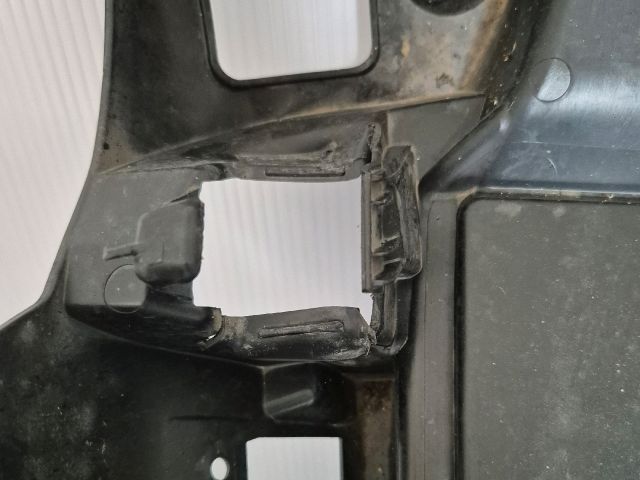 bontott BMW X1 Bal első Oldal Lökhárító Tartó (Műanyag)