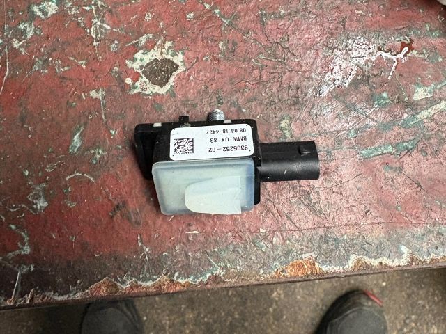 bontott BMW X1 Bal első Oldal Ütközés Érzékelő