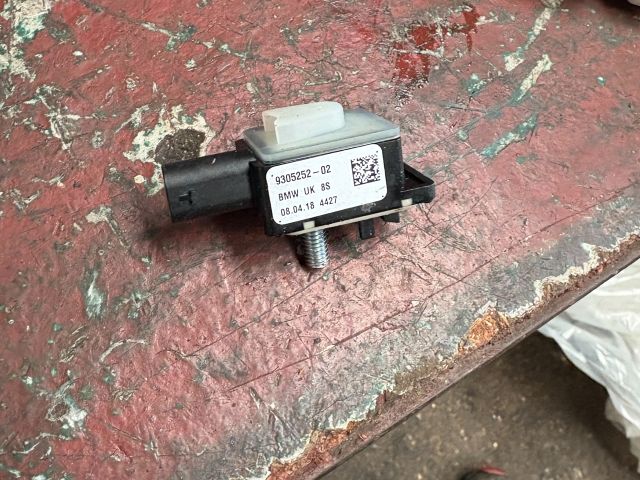 bontott BMW X1 Bal első Oldal Ütközés Érzékelő