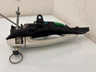 bontott BMW X1 Bal első Zárbetét