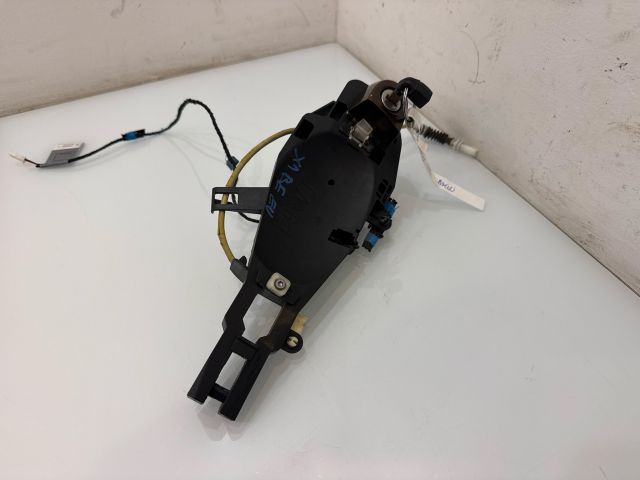 bontott BMW X1 Bal első Zárbetét