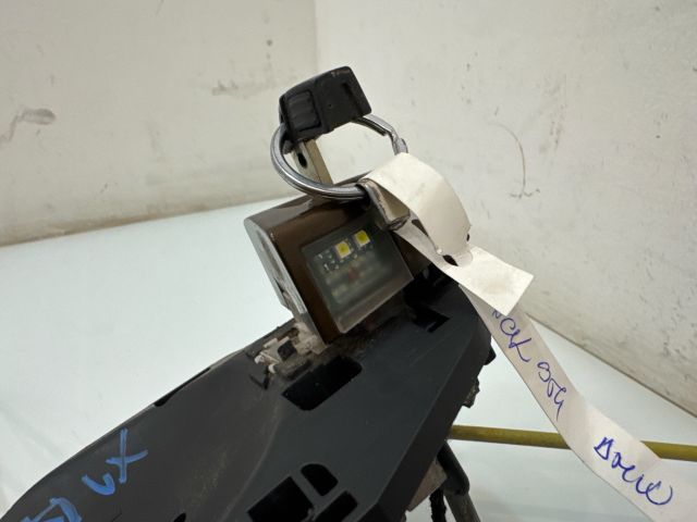 bontott BMW X1 Bal első Zárbetét