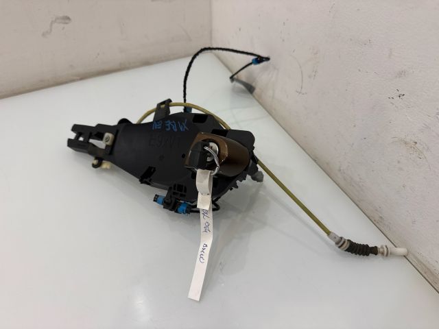 bontott BMW X1 Bal első Zárbetét