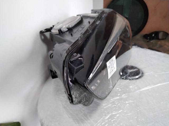 bontott BMW X1 Bal Fényszóró